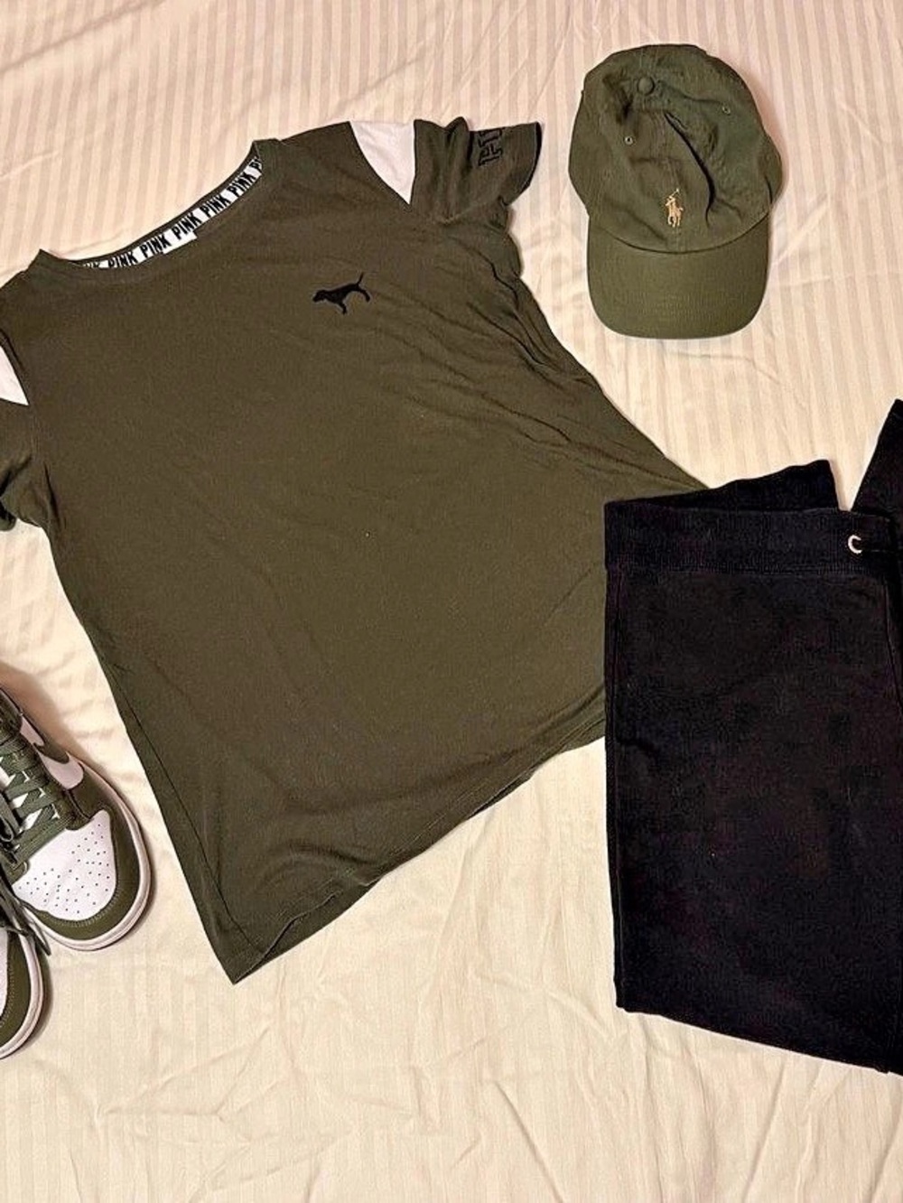 Victoria's Secret PINK Women's Short Sleeve Hunter Green Tee